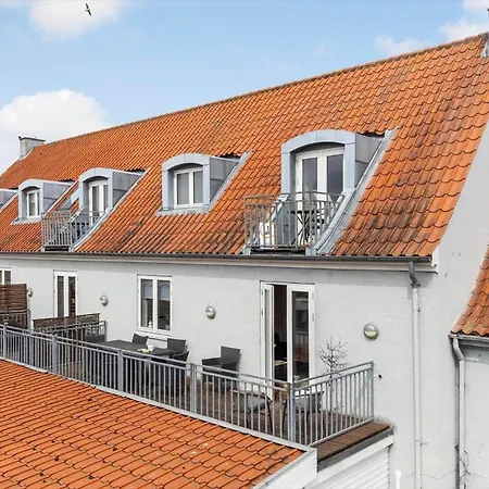 M373-vaeggerlose-marielyst-strandvej-59-d-1-tv *